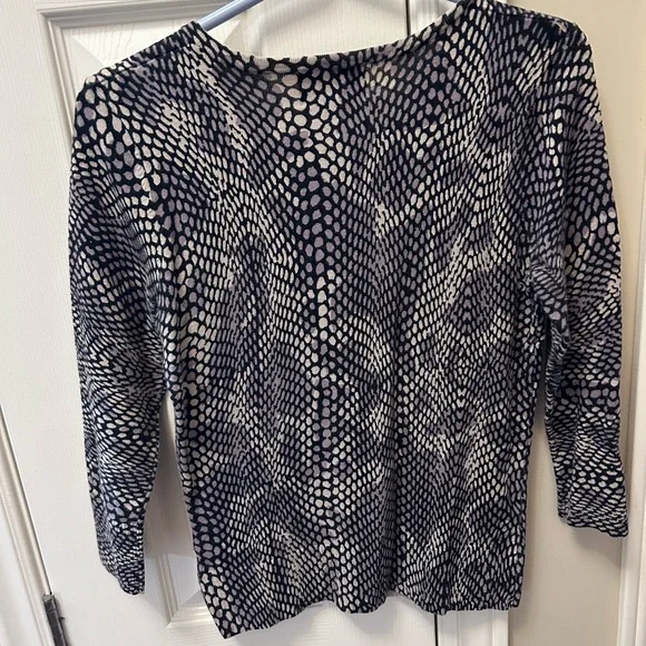 CYNTHIA ROWLEY sweater. - Picture 7 of 8